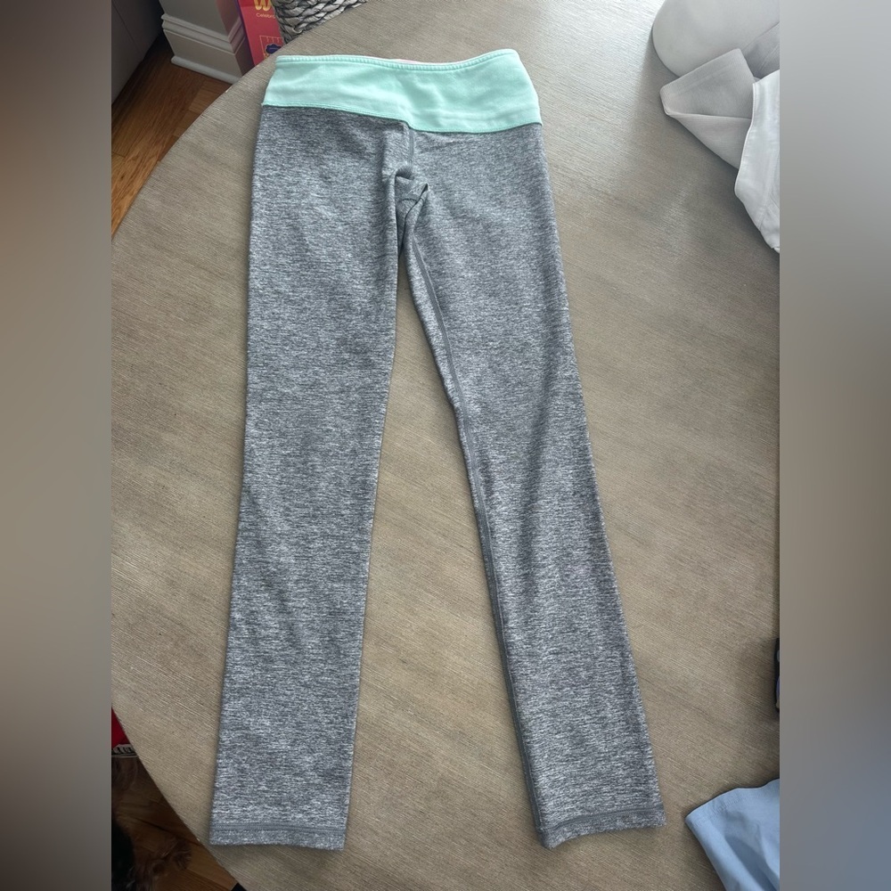 Ivivva Gray and Mint girls reversible Leggings